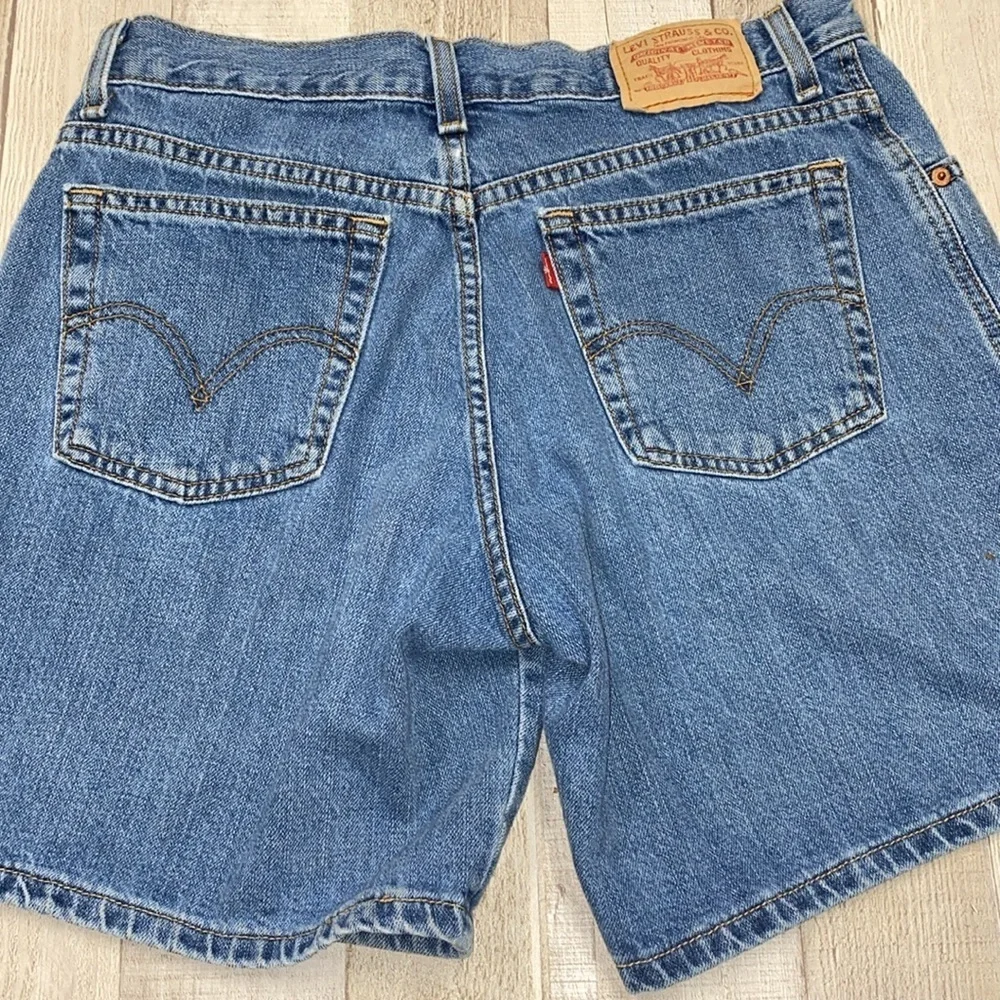 Levi’s vintage denim shorts size 10